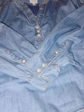 Time and Tru Light Blue Denim Pearl-Button Tunic